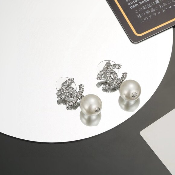Chanel silver earrings - Picture 3 of 6